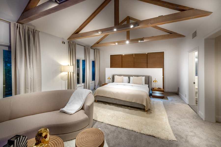 Reef Mall Residence
