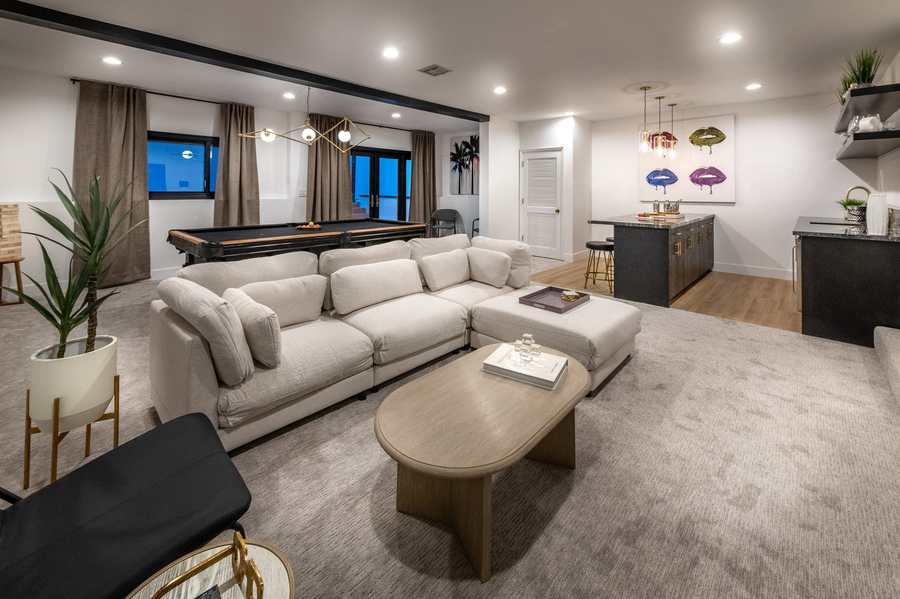 Reef Mall Residence