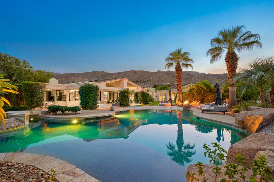 La Paz Estate